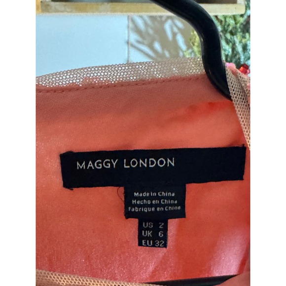 Maggy London Coral‎ Sequin Twist Front Cap Sleeve Cocktail Dress - Picture 2 of 9